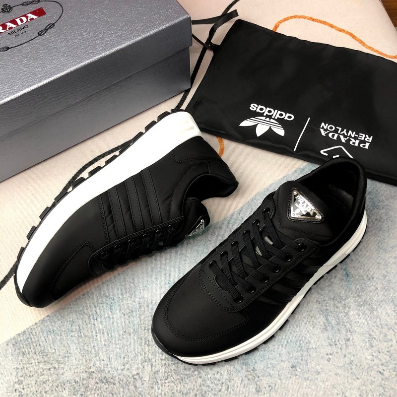 PRADA 블랙 천 소재 신발 001-226971