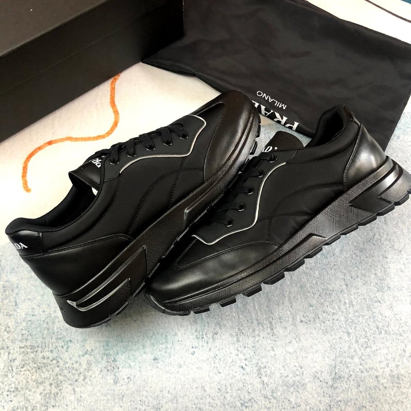 PRADA 블랙 패브릭 캐주얼 슈즈 001-226974