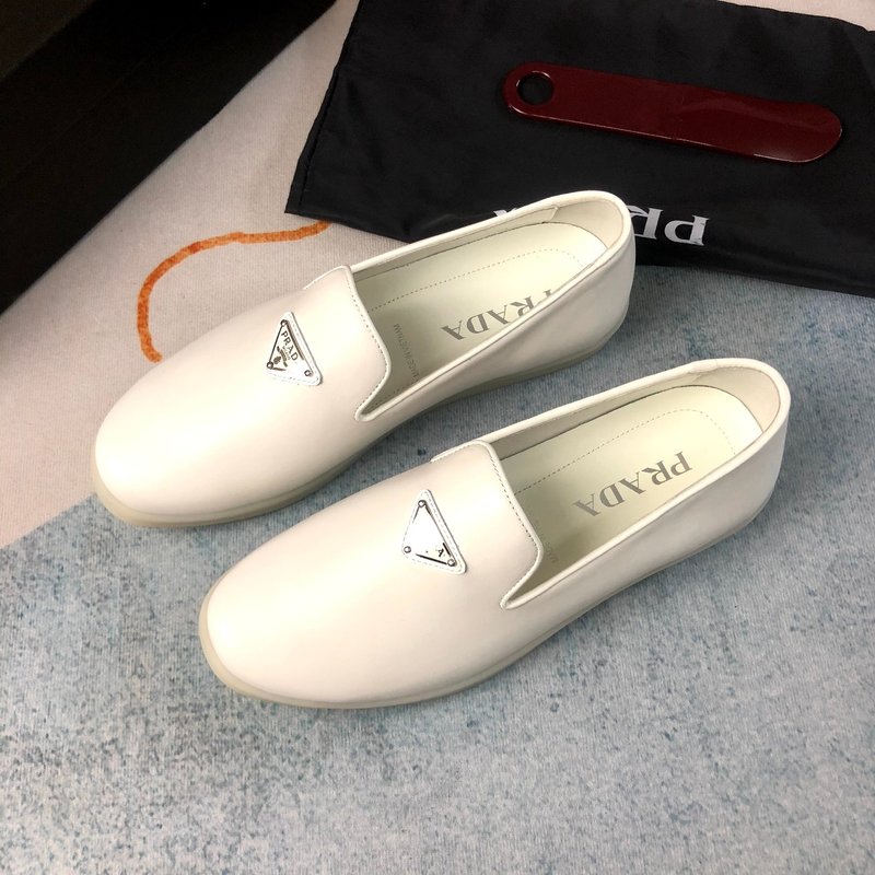 PRADA 화이트 가죽 슈즈 001-226990