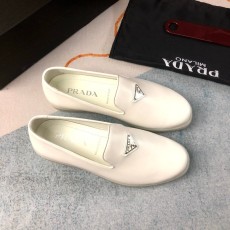 PRADA 화이트 가죽 슈즈 001-226990