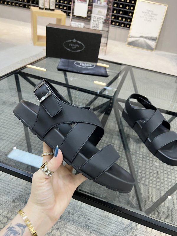 Prada 프라다 남성 가죽 슬리퍼 001-227009