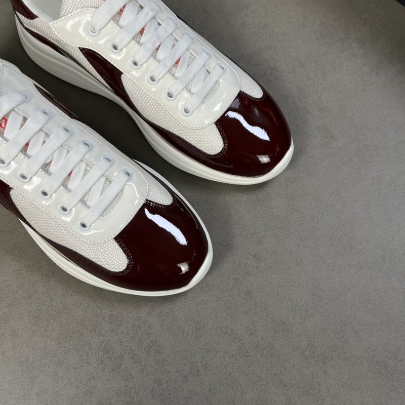 프라다 PRADA 수입 광택 가죽 스포츠슈즈 001-227032