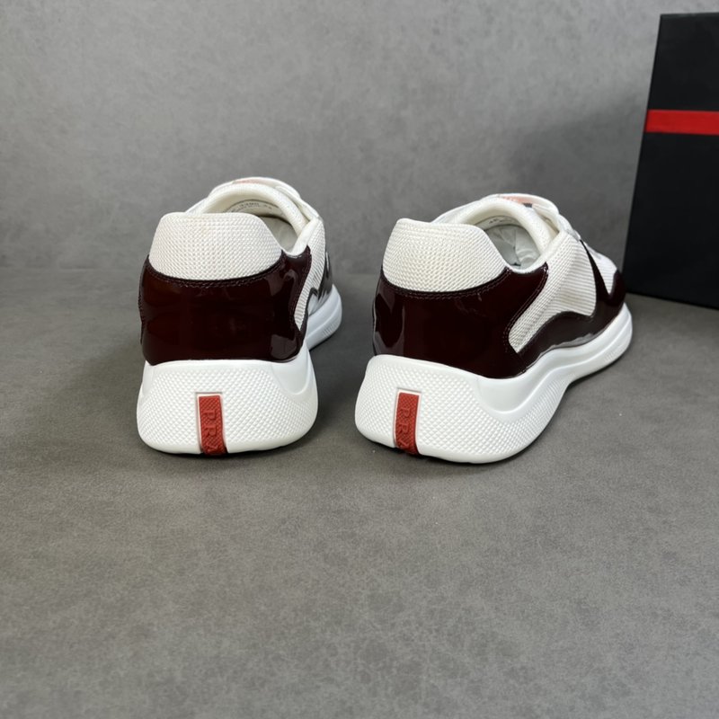 프라다 PRADA 수입 광택 가죽 스포츠슈즈 001-227032