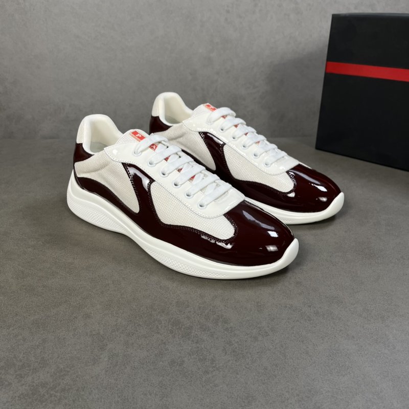 프라다 PRADA 수입 광택 가죽 스포츠슈즈 001-227032