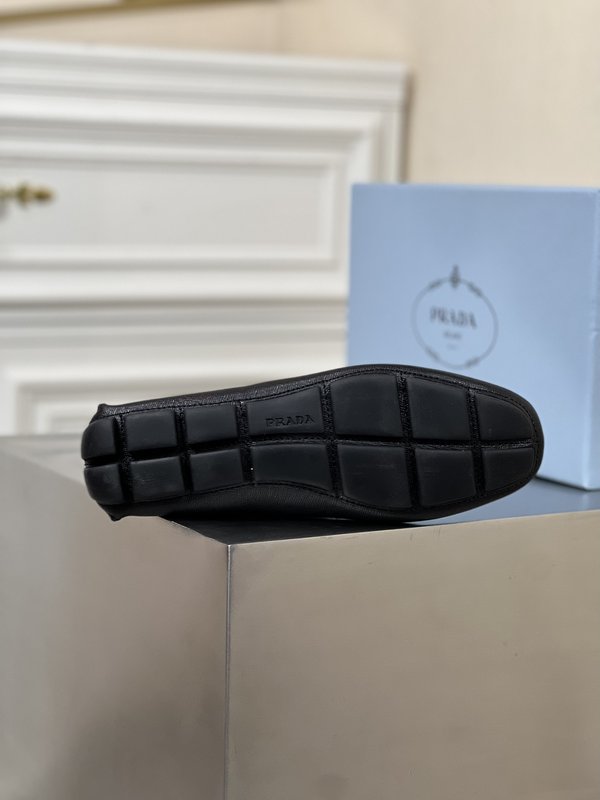 PRADA 남성 캐주얼 로퍼 드라이빙 모카신 001-227034