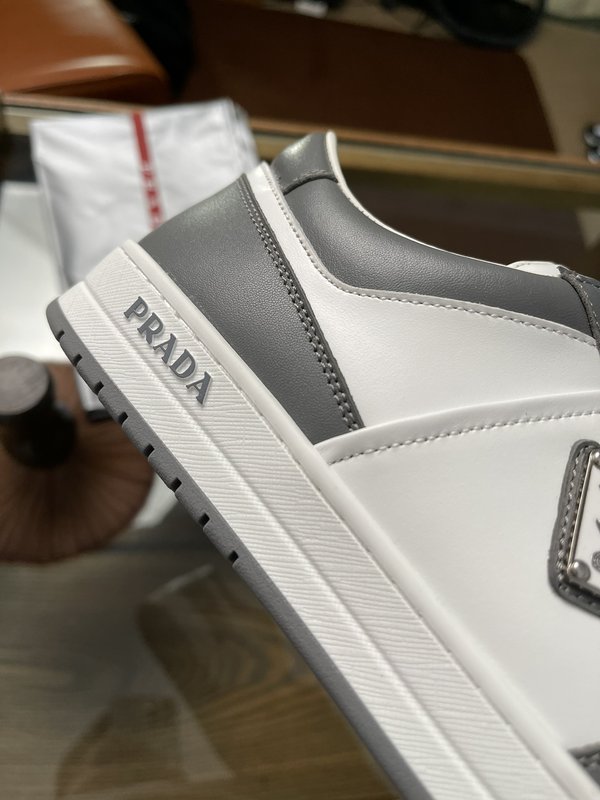 PRADA 가죽 스니커즈 운동화 001-227036
