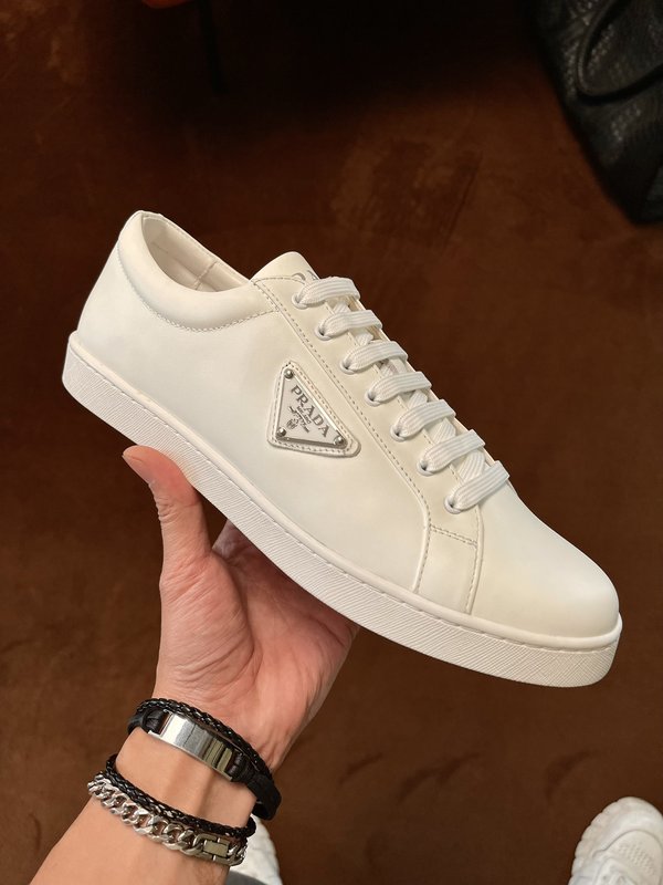 PRADA 파다 남성 화이트 스니커즈 001-227037