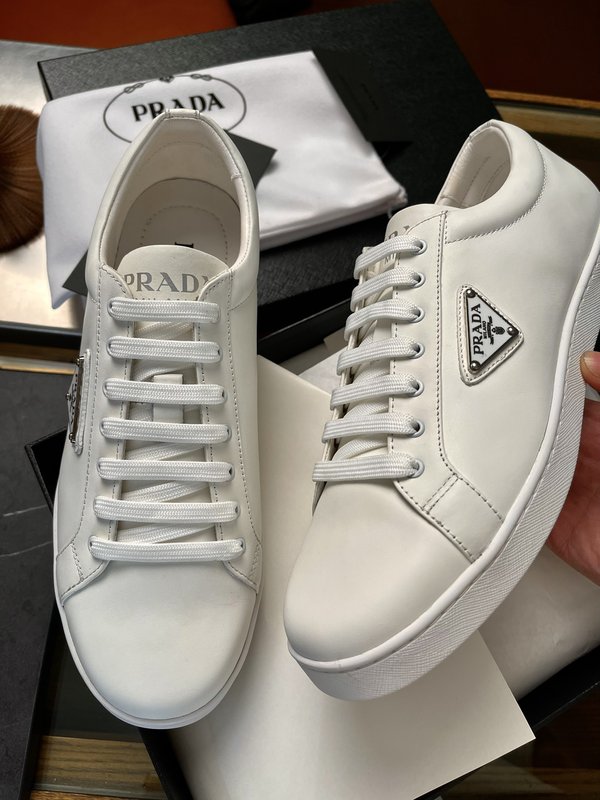 PRADA 파다 남성 화이트 스니커즈 001-227037