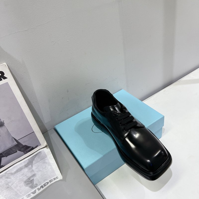 PRADA 봄 커플용 두꺼운 바닥 캐주얼 가죽 신발 001-227067