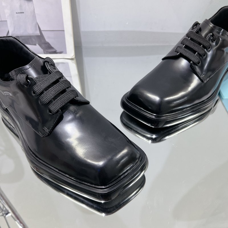 PRADA 봄 커플용 두꺼운 바닥 캐주얼 가죽 신발 001-227067