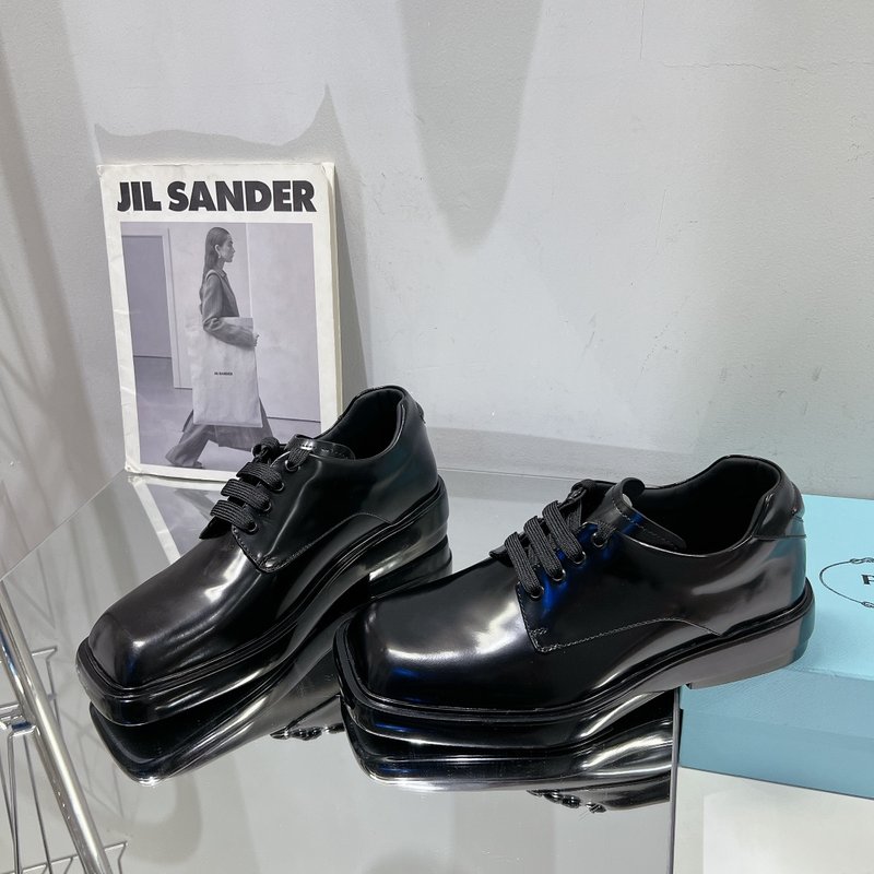 PRADA 봄 커플용 두꺼운 바닥 캐주얼 가죽 신발 001-227067