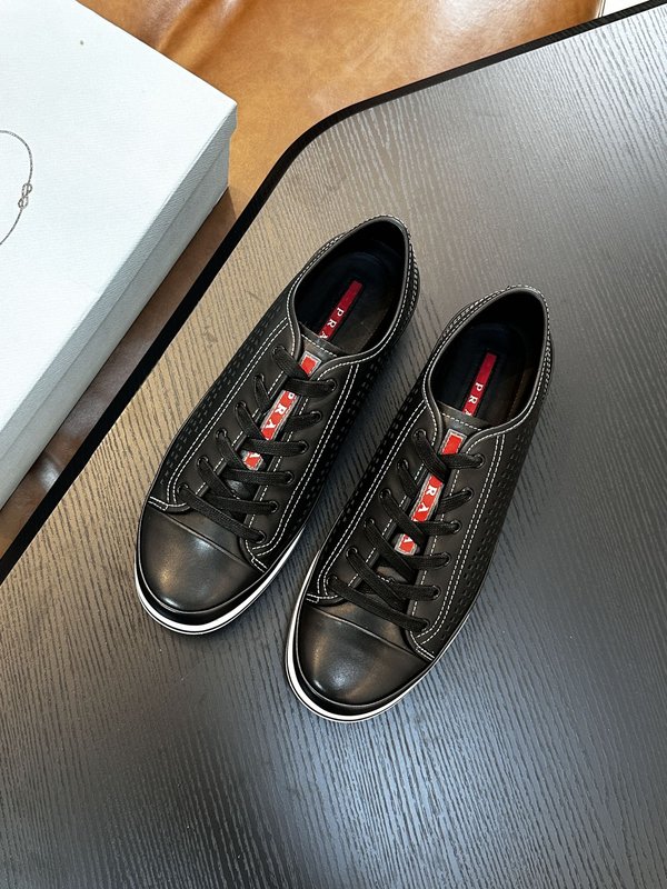 프라다 PRADA 남성 로우탑 소가죽 구두 001-227077