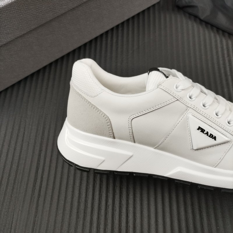PRADA 프라다 화이트 가죽 모델 001-227082