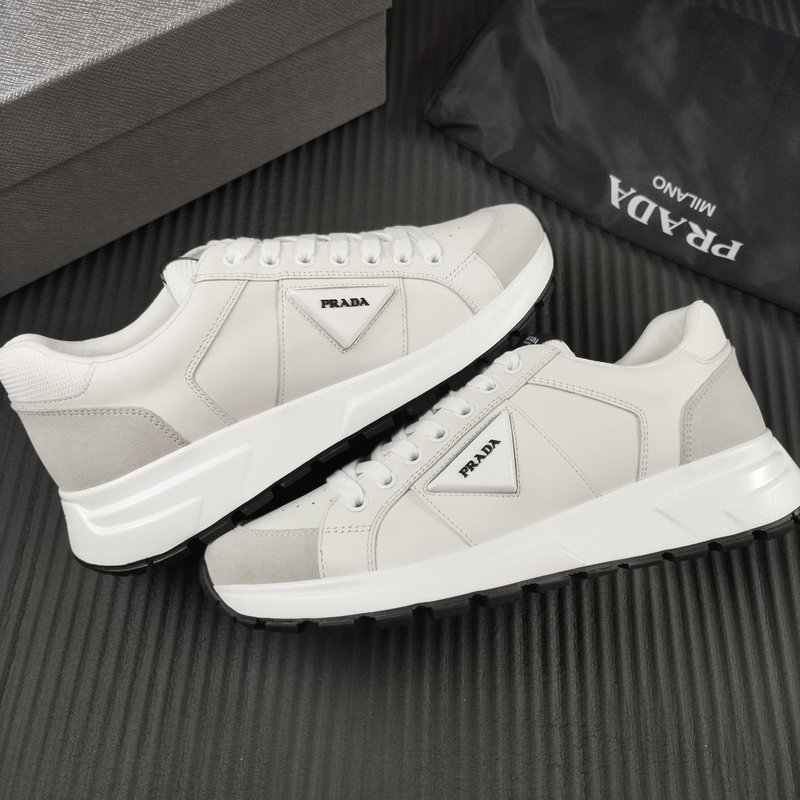 PRADA 프라다 화이트 가죽 모델 001-227082