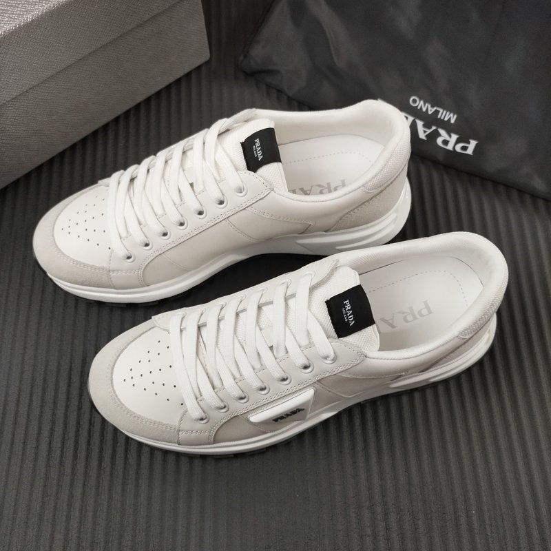 PRADA 프라다 화이트 가죽 모델 001-227082