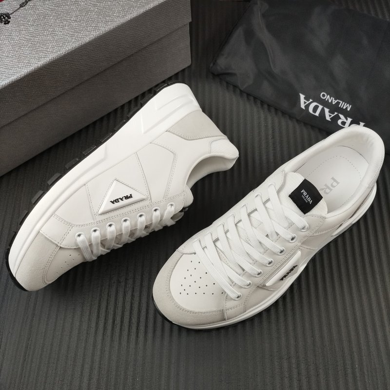 PRADA 프라다 화이트 가죽 모델 001-227082