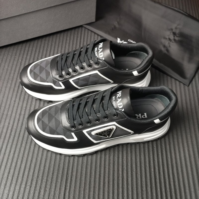 PRADA 프라다 신제품 블랙 화이트 상품 001-227089
