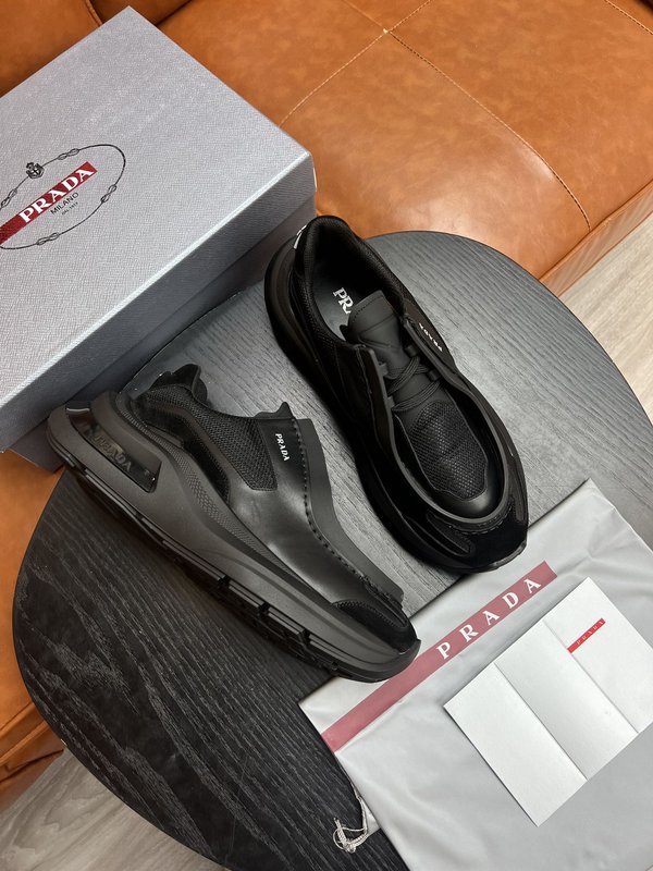 Prada 모던 클래식 수제 운동화 001-227099