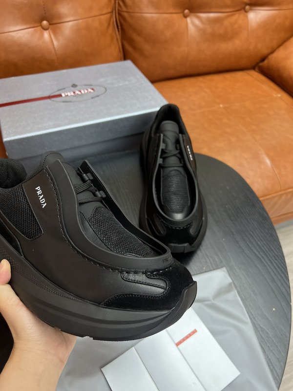 Prada 모던 클래식 수제 운동화 001-227099
