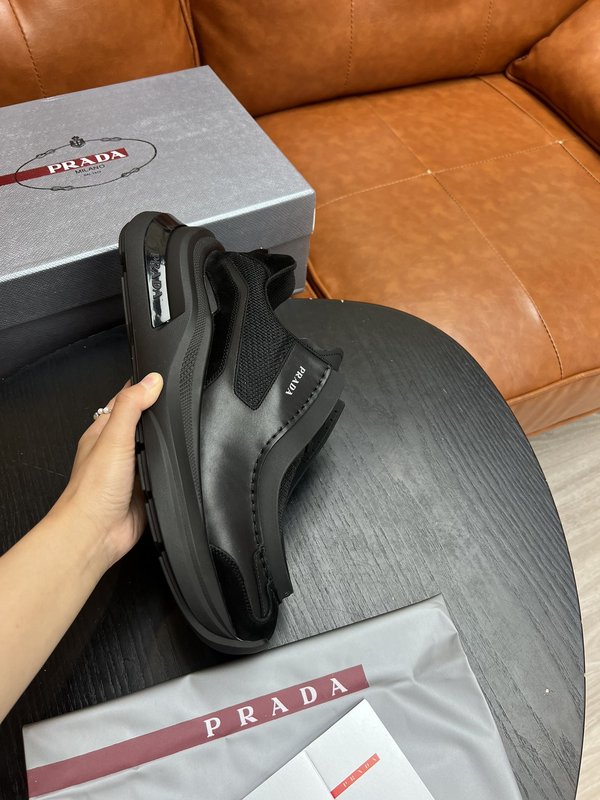 Prada 모던 클래식 수제 운동화 001-227099