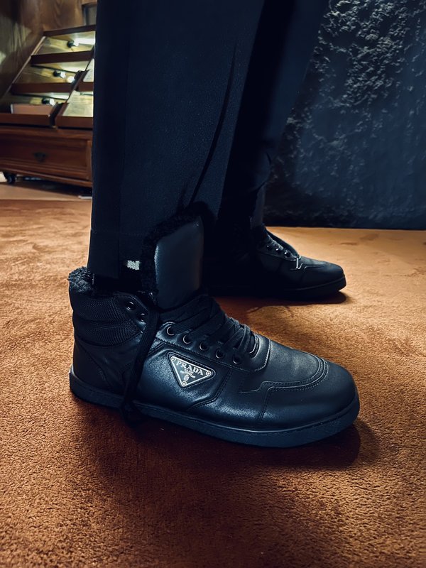 PRADA 프라다 겨울 울 하이톱 보온 운동화 001-227100