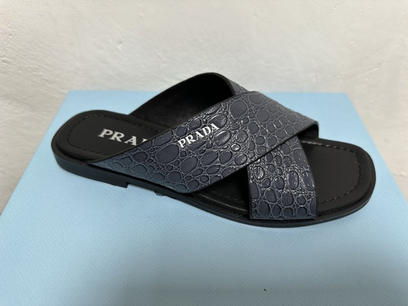 PRADA 프라다 남성 스톤 패턴 가죽 슬리퍼 001-227123