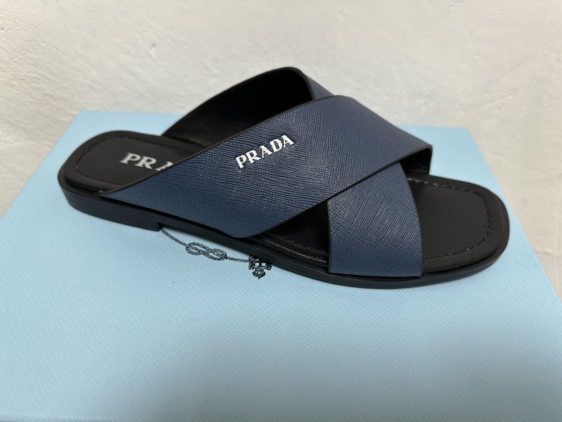 프라다 남성 야자무늬 가죽 슬리퍼 001-227124