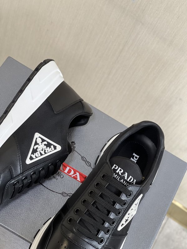 Prada 남성 캐주얼 운동화 001-227133
