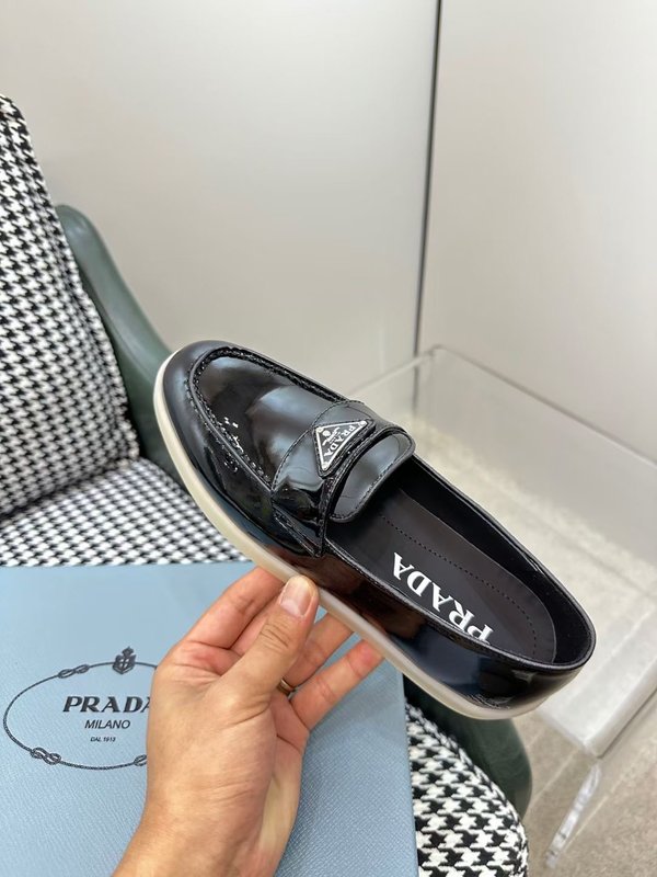 프라다 수입 양경 로퍼 001-227138