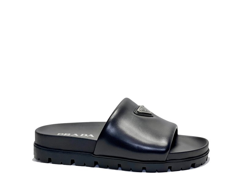 PRADA 부드러운 빵 모양 가죽 샌들 슬리퍼 001-227152