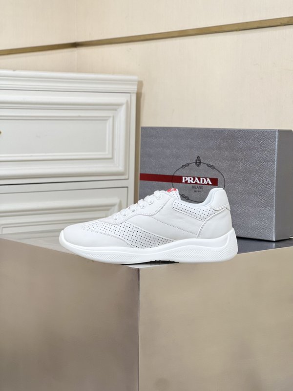 Prada 남성 캐주얼 펀칭 레더 운동화 001-227159