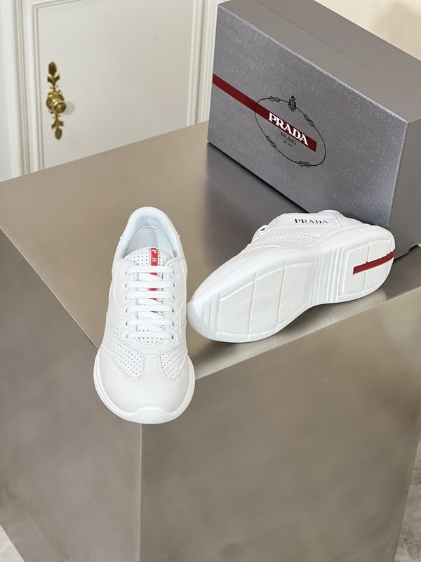 Prada 남성 캐주얼 펀칭 레더 운동화 001-227159