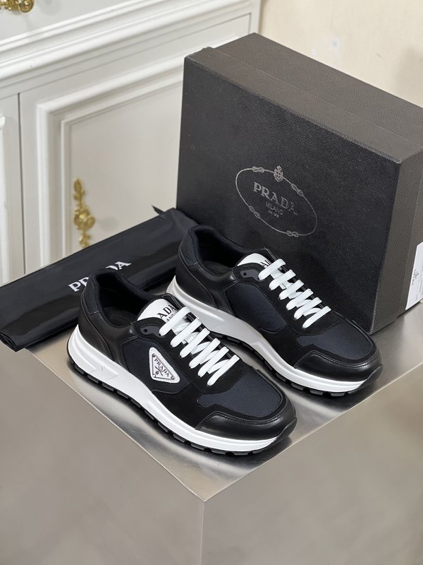 Prada 남성 캐주얼 레더 스니커즈 001-227199