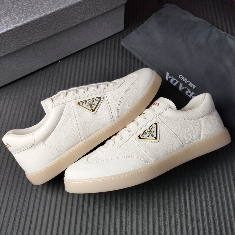 PRADA 프라다 흰 살구 가죽 구두 001-227222