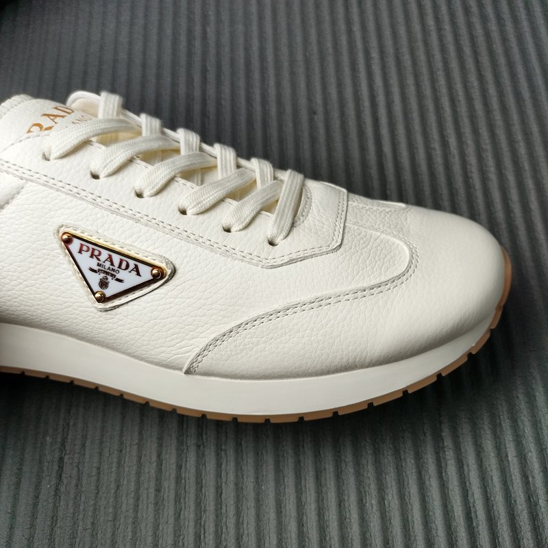 PRADA 프라다 신규 화이트 신발 001-227233