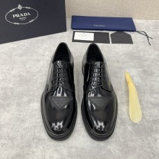 프라다 PRADA 삼각 두꺼운 바닥 로퍼 001-227322