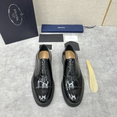 프라다 PRADA 삼각 로고 플랫폼 로퍼 001-227323