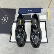 프라다 PRADA 트라이앵글 로고 플랫폼 로퍼 001-227324