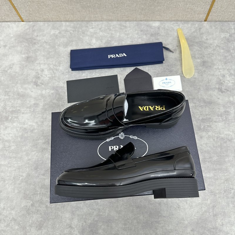 프라다 PRADA 삼각 로고 두꺼운 바닥 로퍼 001-227325
