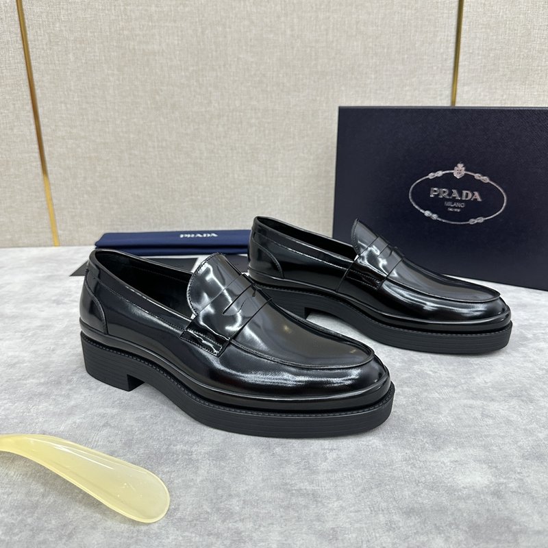 프라다 PRADA 삼각 로고 두꺼운 바닥 로퍼 001-227325