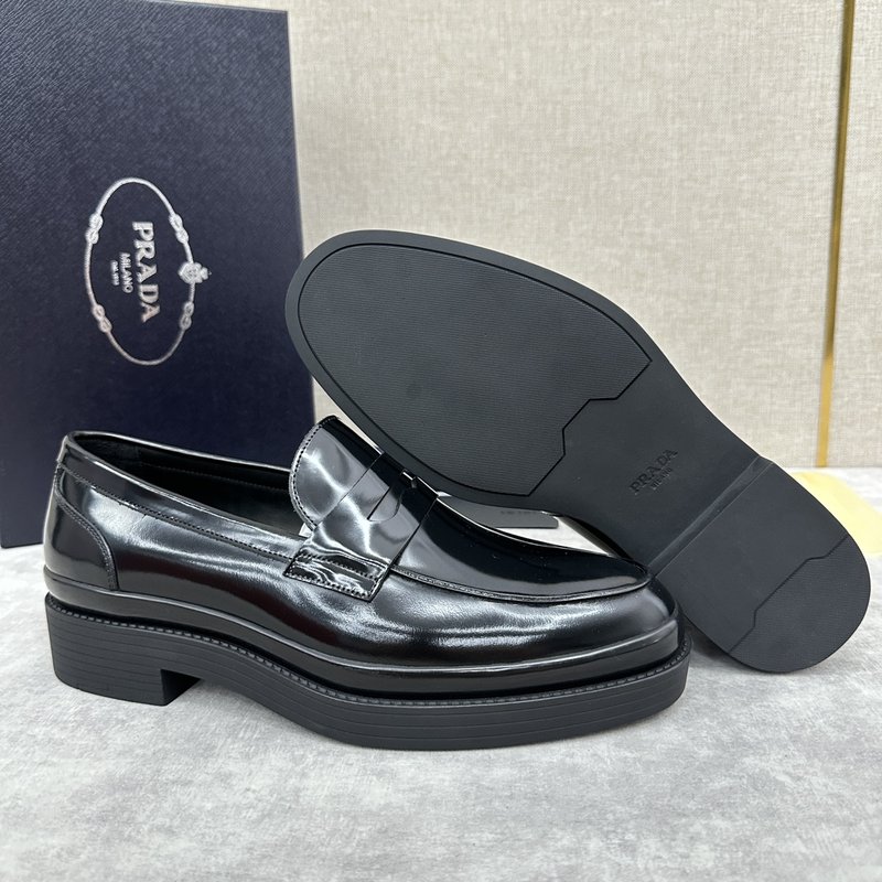 프라다 PRADA 삼각 로고 두꺼운 바닥 로퍼 001-227325