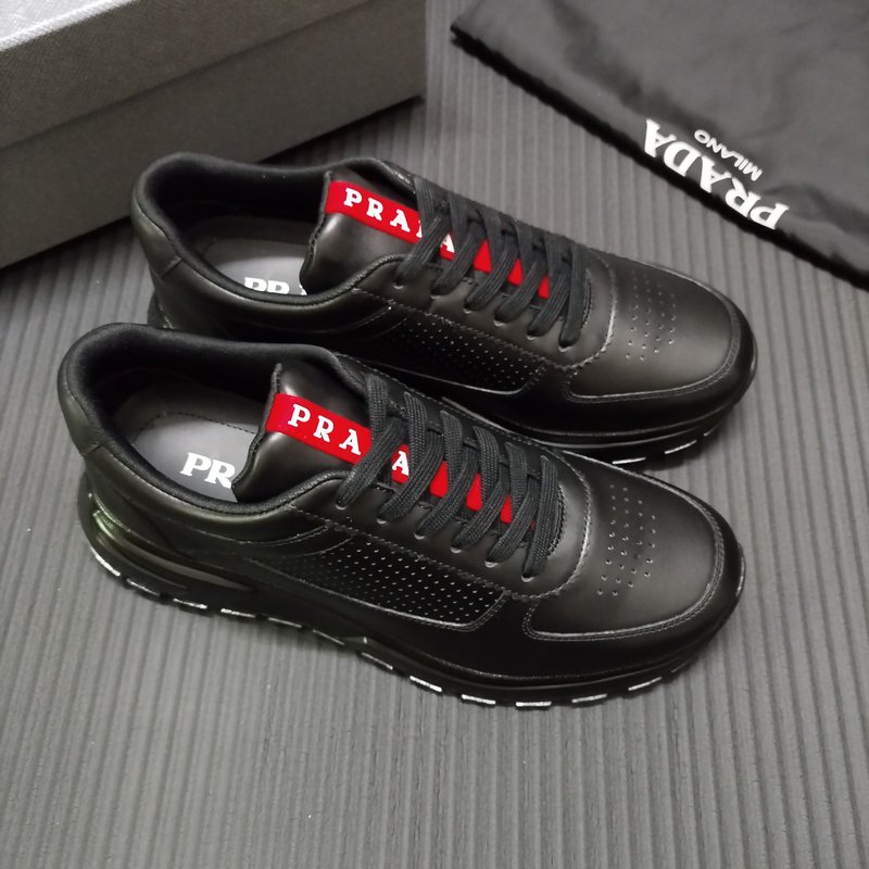 PRADA 신상 블랙 가죽 구두 001-227357