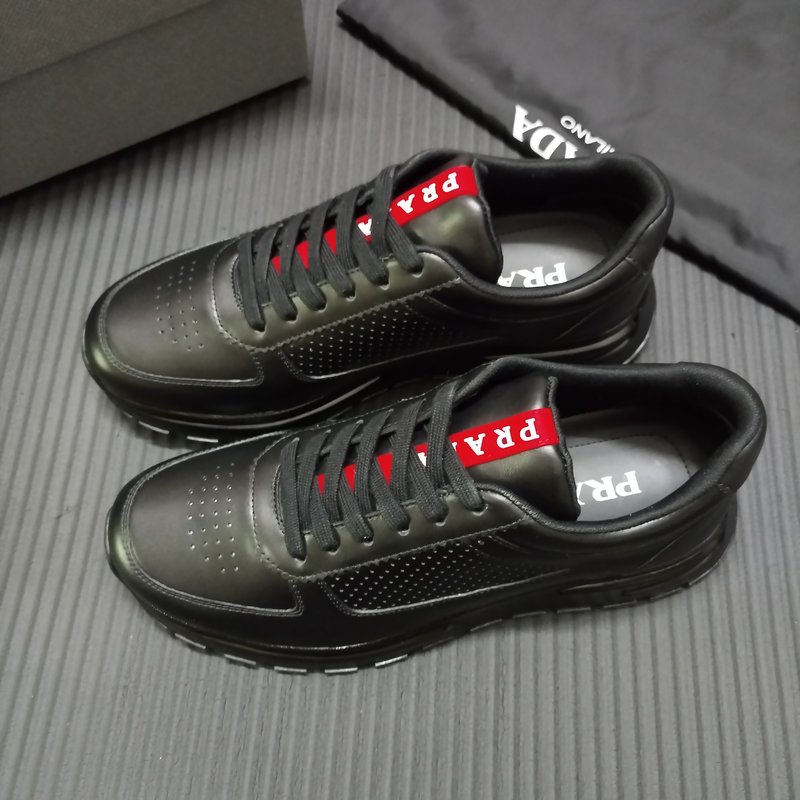 PRADA 신상 블랙 가죽 구두 001-227357