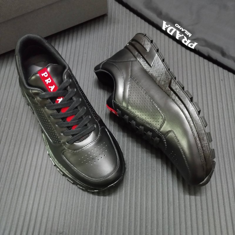 PRADA 신상 블랙 가죽 구두 001-227357