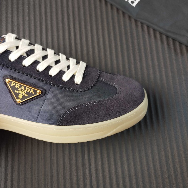 PRADA 란포 소재 캐주얼 슈즈 001-227361