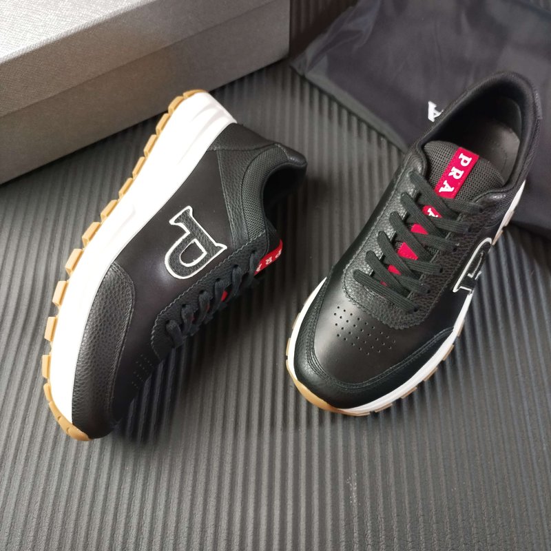 PRADA 블랙 가죽 신발 신규 39-45 001-227372