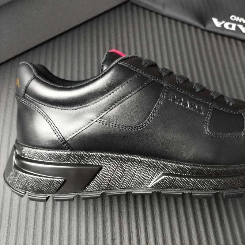 PRADA 블랙 가죽 신발 001-227386