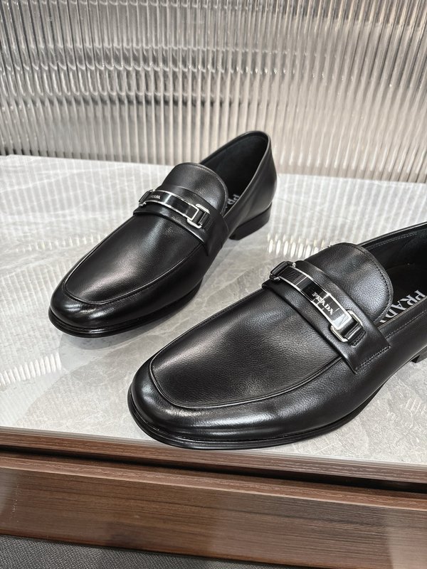 Prada 프라다 남성 수입 송아지 가죽 로퍼 001-227395