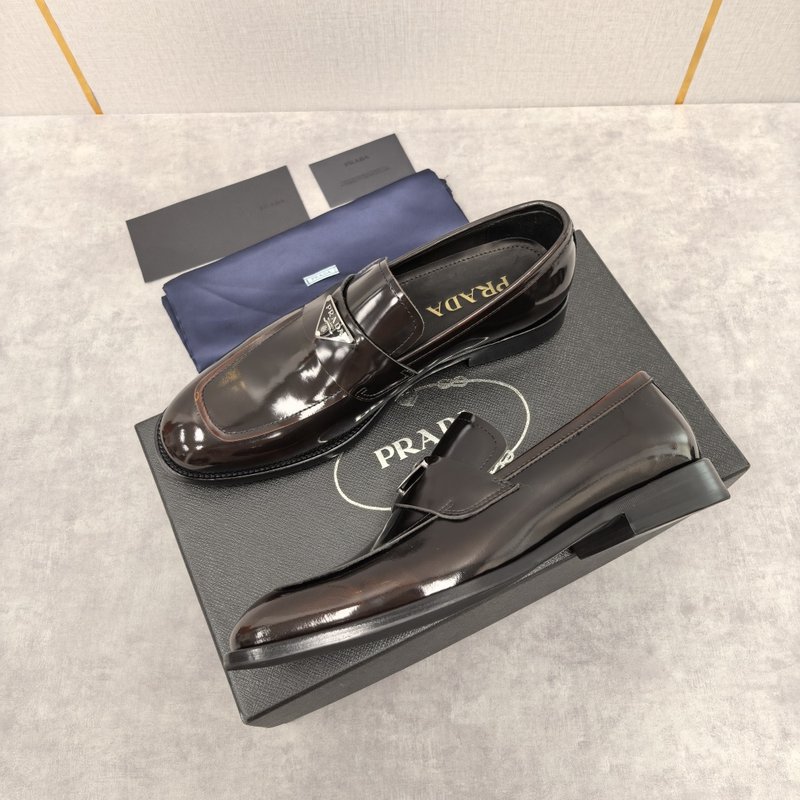 Prada 프라다 사피아노 시리즈 남성 가죽 로퍼 001-227502