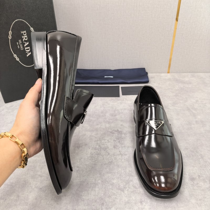 Prada 프라다 사피아노 시리즈 남성 가죽 로퍼 001-227502